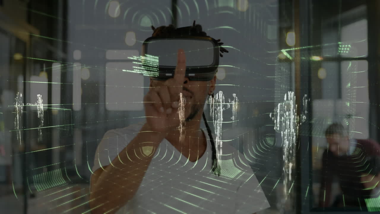 animación del procesamiento de datos sobre el empresario que trabaja en la oficina