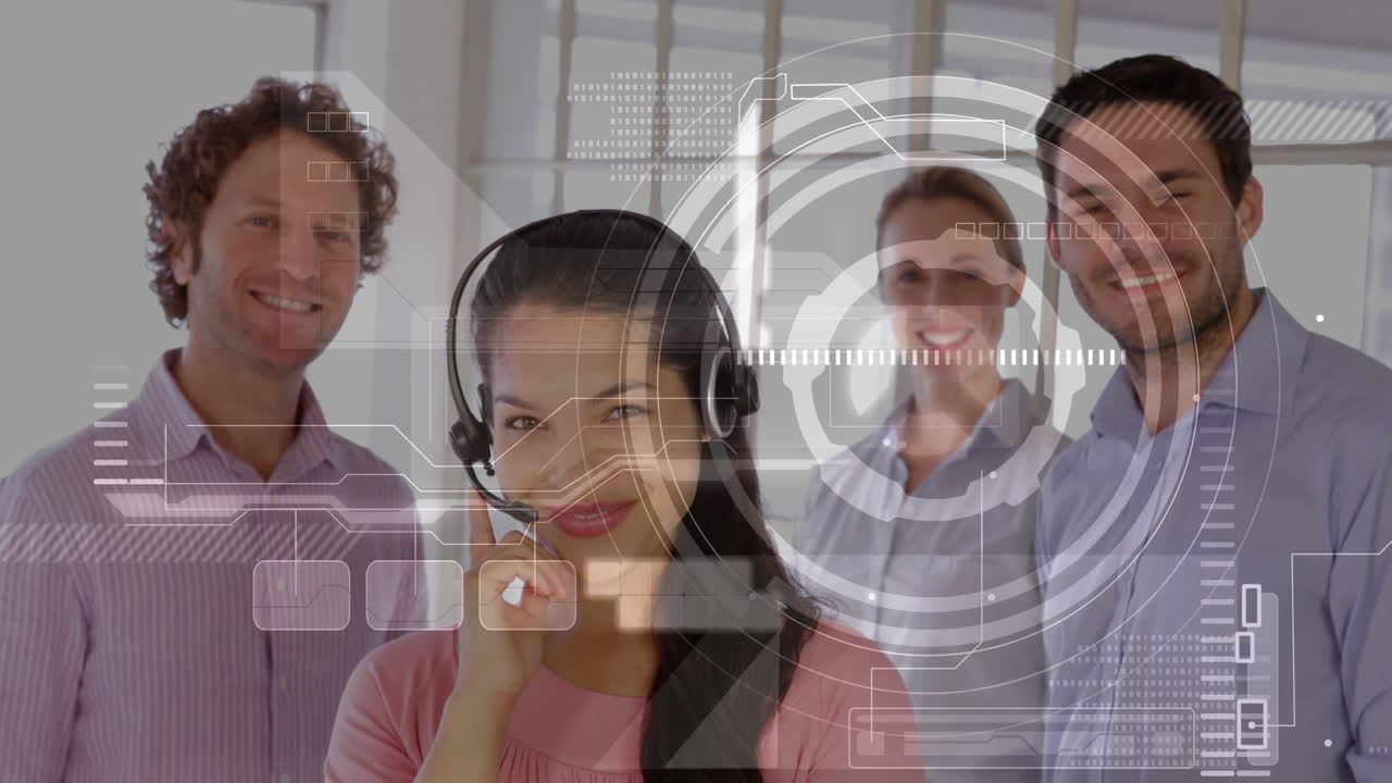 animación del procesamiento de datos sobre diversas personas de negocios en la oficina