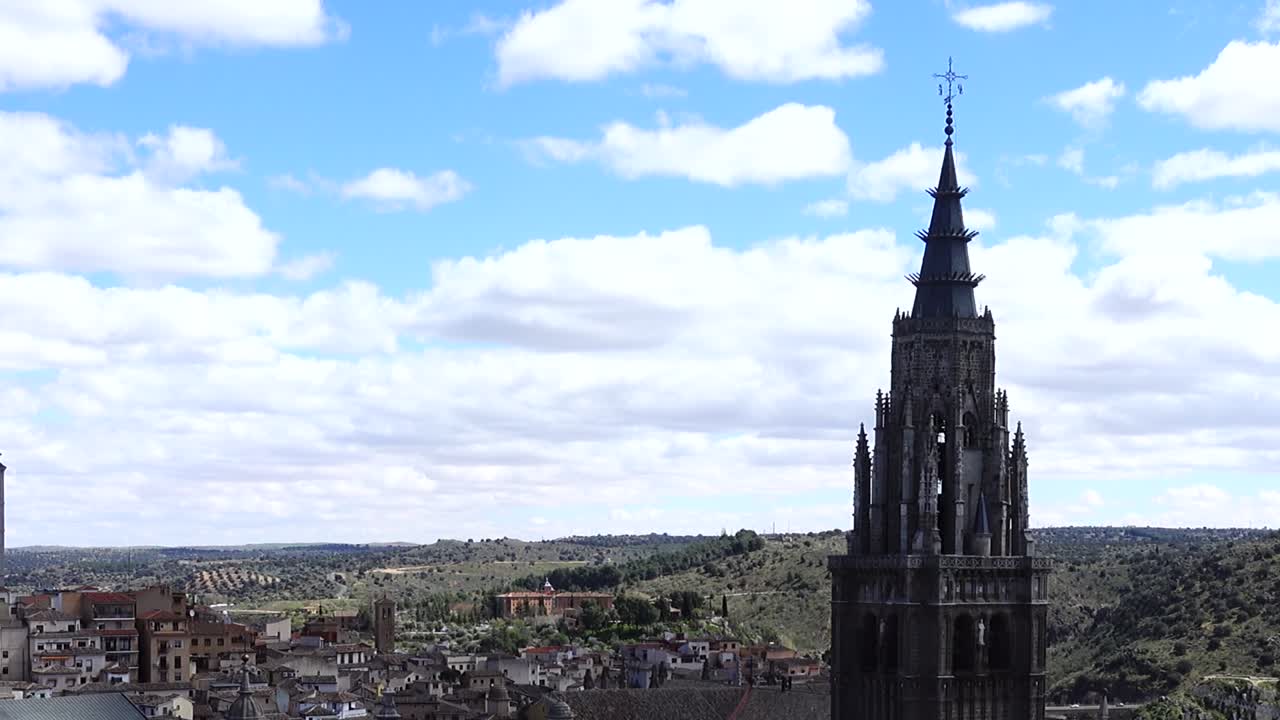 Catedral Primada de Santa María de Toledo. Arquitectura de la ciudad