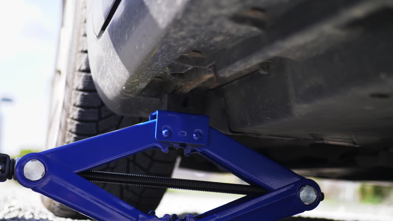 검사를 위해 차량 아래의 근접 유압 자동차 잭 조정 가능한 가위 리프트