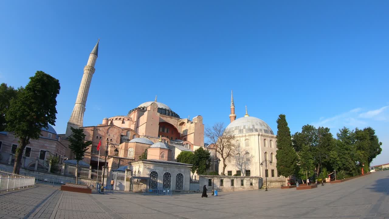 mezquita de hagia sophia, templo histórico en el centro de estambul, timelapse de movimiento