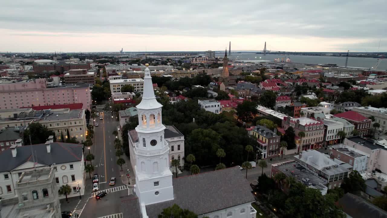 empuje aéreo en la iglesia de san miguel en charleston, sc, carolina del sur