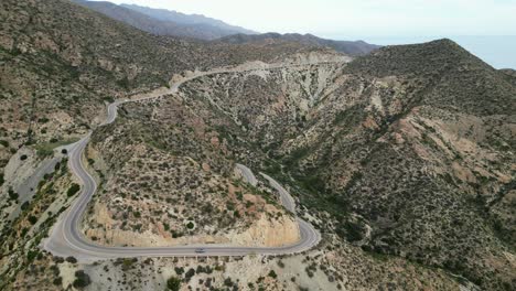 carretera escénica y puerto de montaña en cabo de gata, andalucía, españa - antena 4k