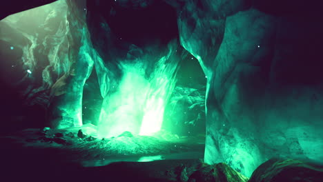 La-Cueva-De-Hielo-Del-Norte-Del-ártico-Polar-En-Noruega