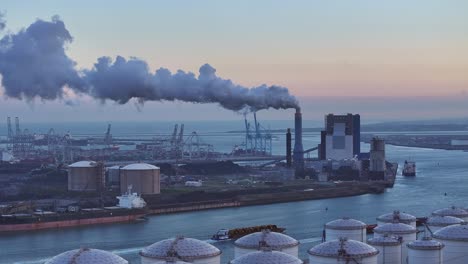 Rotterdam-Onyx-Kraftwerk,-Eines-Der-Saubersten-Und-Effizientesten-Der-Welt