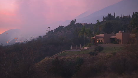 The-Thomas-Fire-Rages-Near-Large-Mansions-Near-Montecito-Santa-Barbara-County-California