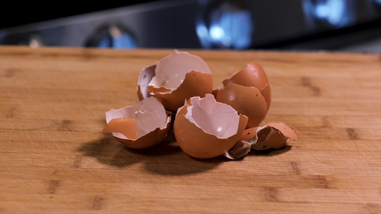 Eggshells on a cutting board