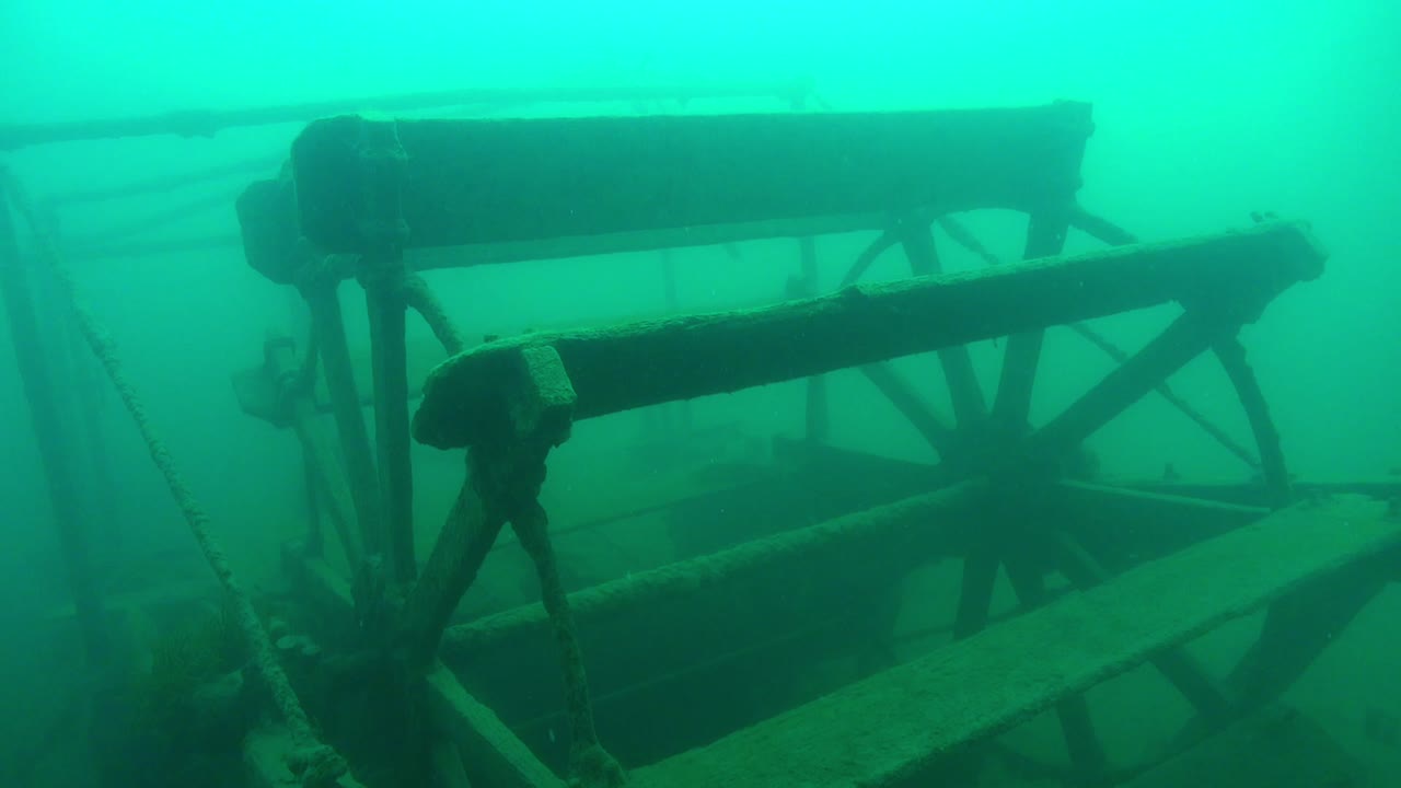 la rueda de paletas del barco goldrush aj goddard