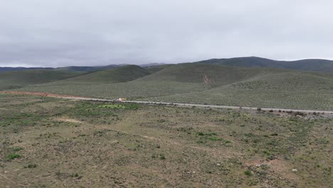colinas de la carretera 5 norte, que va hacia coquimbo, país de chile