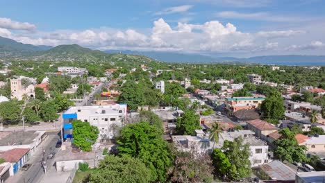 Vista-Aérea-Por-Drones-De-La-Ciudad-De-Azua-En-República-Dominicana