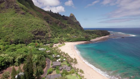 las imágenes de drones de la playa de kauai hawai ha'ena