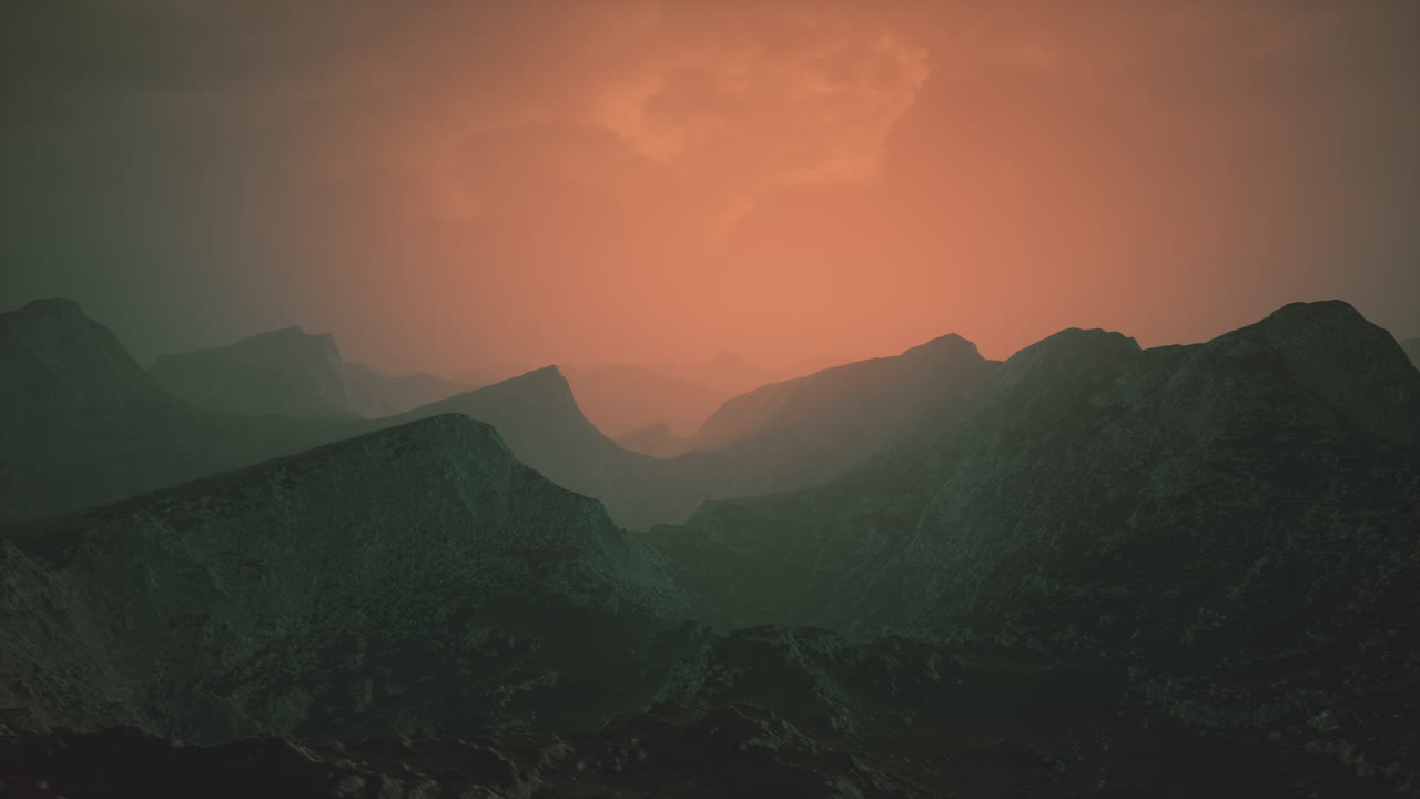 일몰 때 바위산 위 의 극적 인 하늘