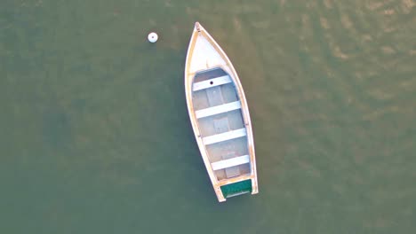 Mauritius - Case Noyale - slow rotation above a fishing boat