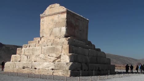 the tomb of cyrus the great