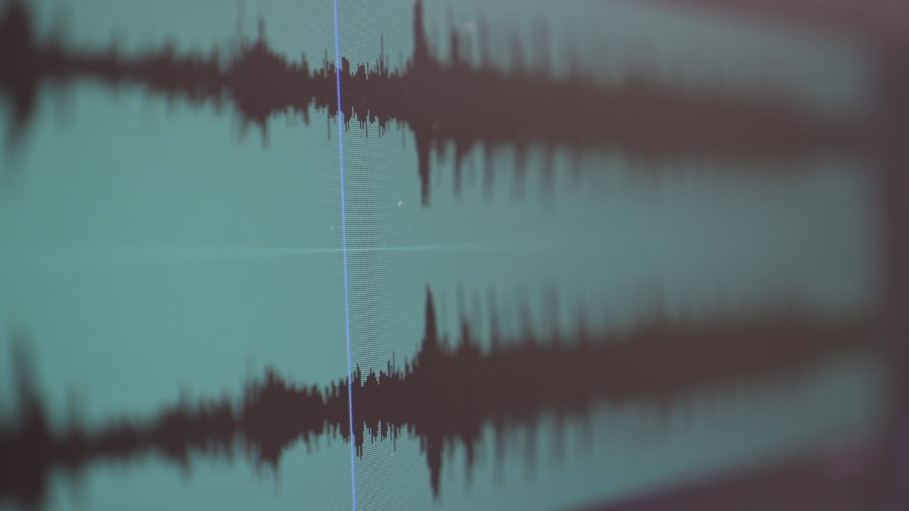 4K Video sound wave player  in  timeline editor.