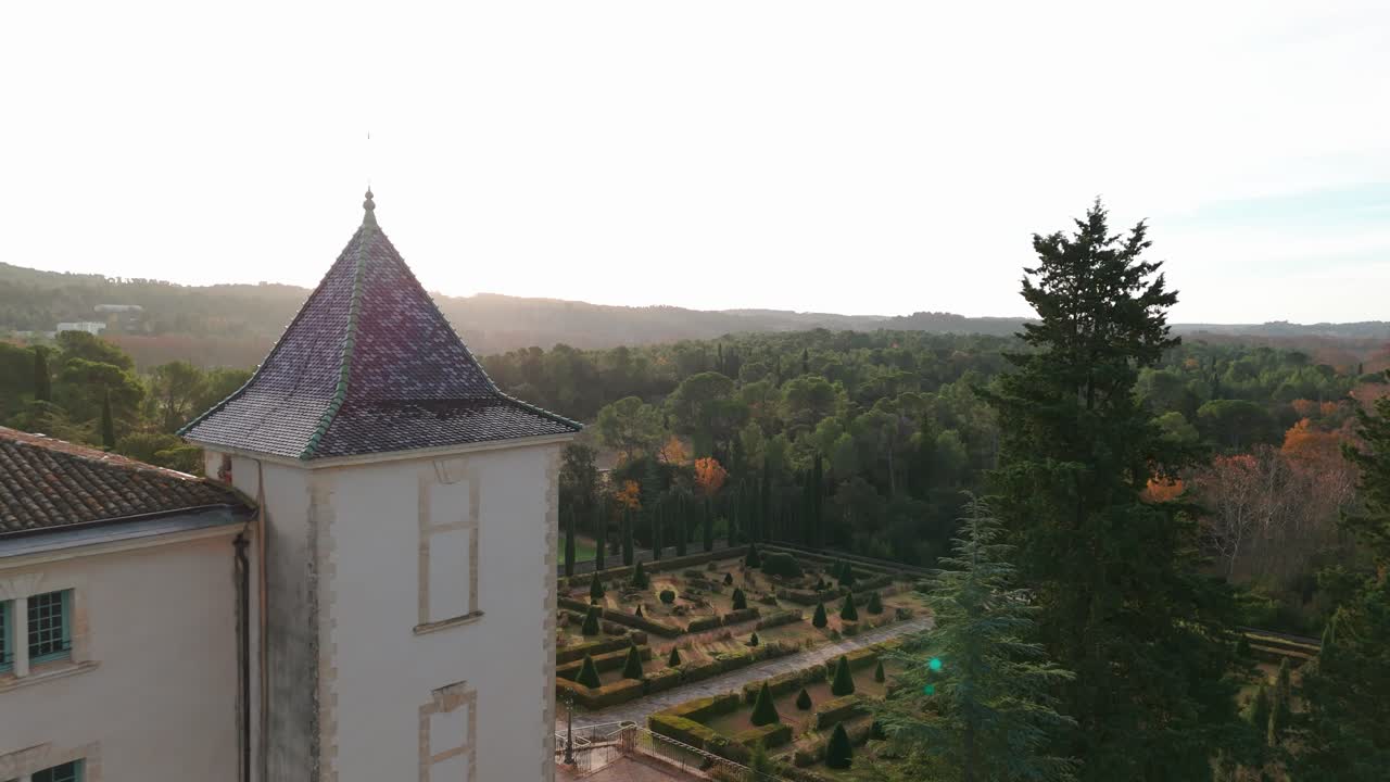 медленный создание выстрела стилизованных садов в департаментальной области restinclieres