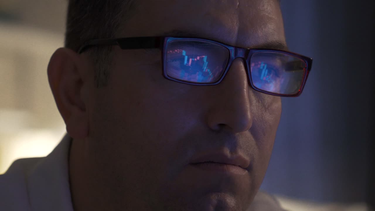 Stock market specialist who monitors the market in the stock market.