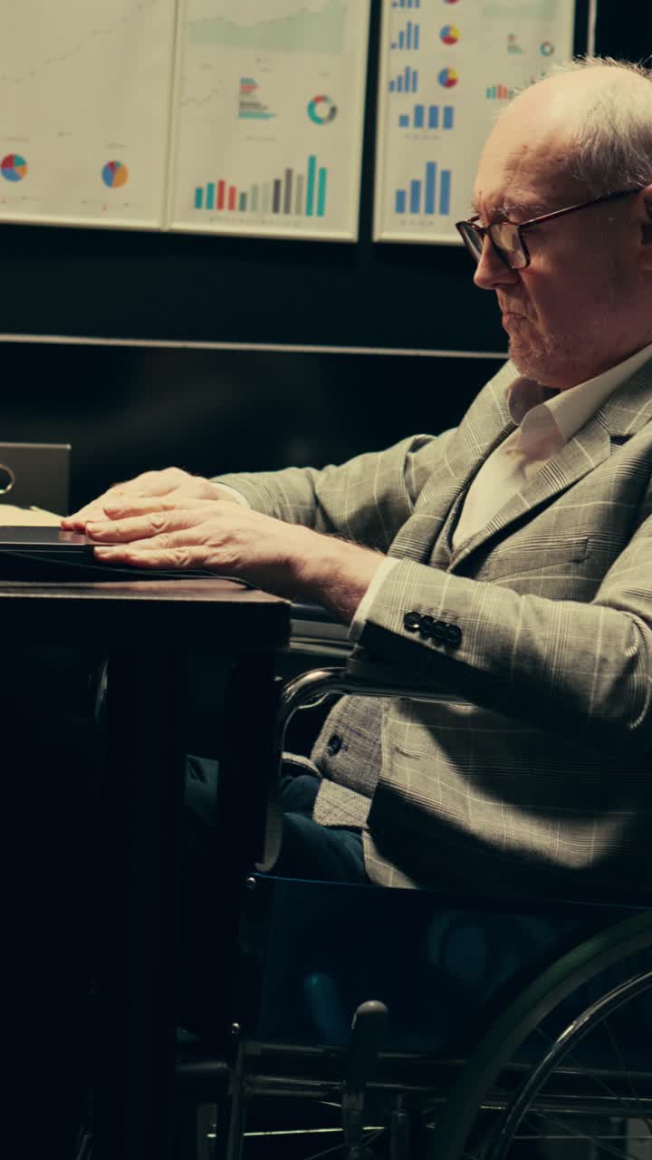 Vertical Video Senior investigator with chronic disability works on legal case