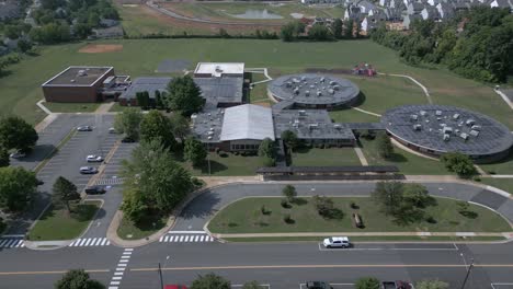 Drone-Flying-By-Catoctin-Elementary-School,-Leesburg-Va