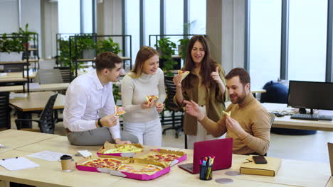 coworkers eating in the break