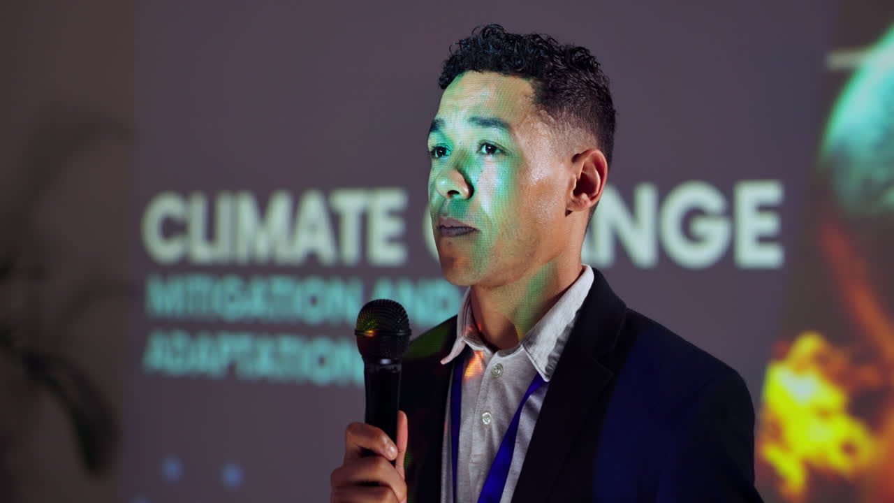 Un esperto discute di mitigazione e adattamento ai cambiamenti climatici