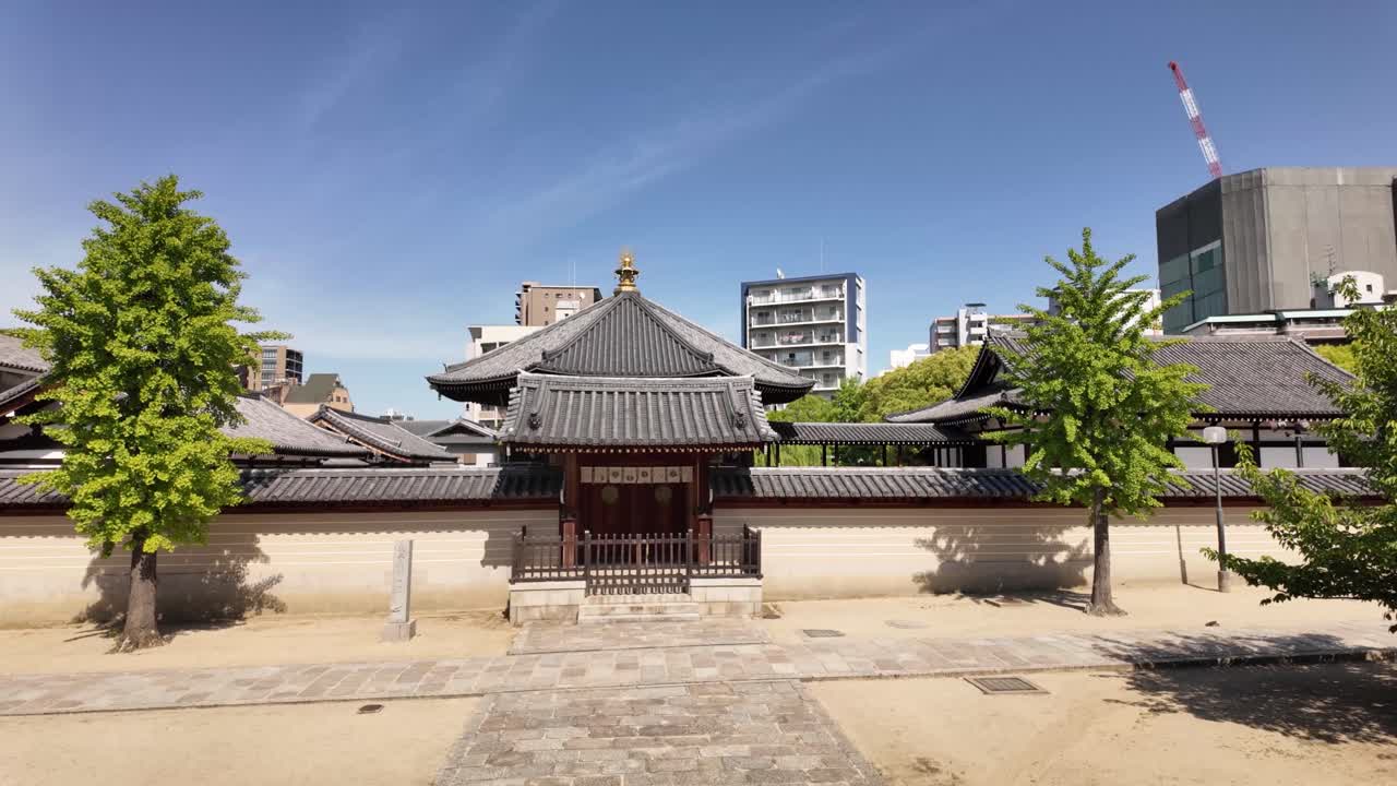 Shitennoji buddhist Temple Osaka Travel oldest shinto shrine complex courtyard