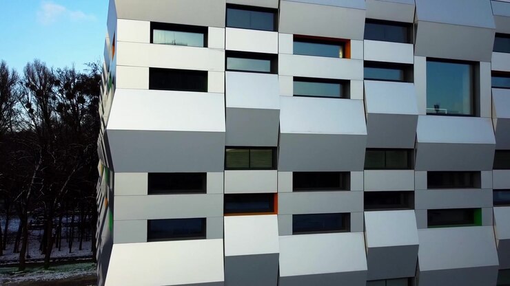 Elementi di architettura moderna. Riprese dell'edificio.