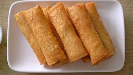 deep-fried-spring-roll-with-sauce