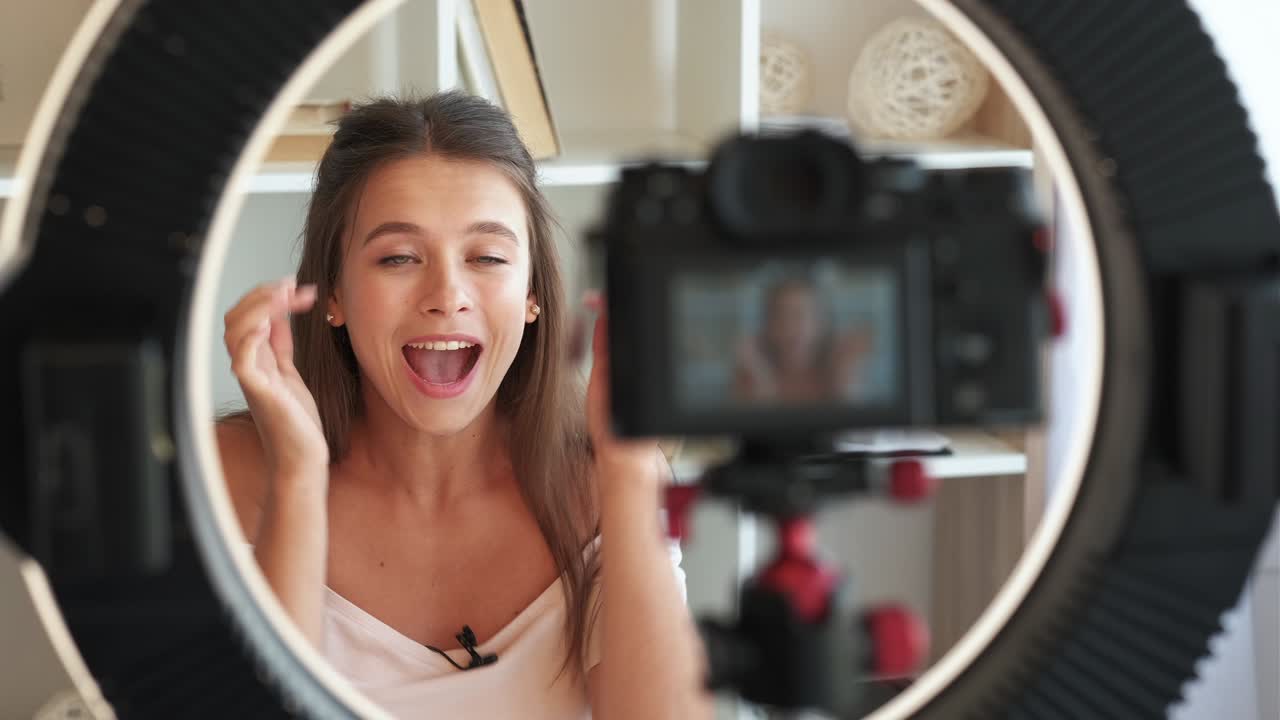 blogger de belleza mujer influyente registro de video