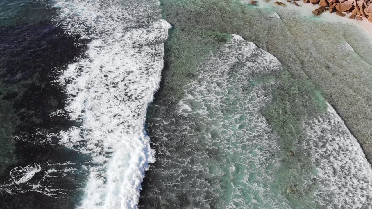 donde la tierra se encuentra con el mar