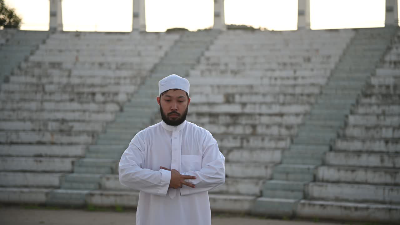 실루 젊은 아시아 무슬림