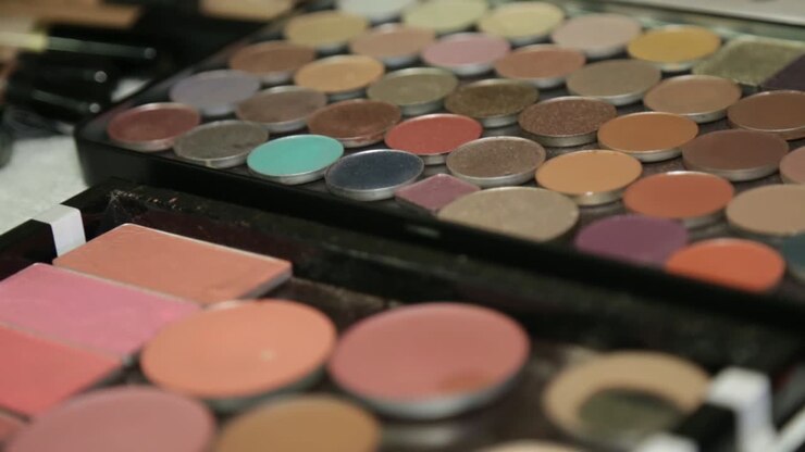 Una palette di trucco.