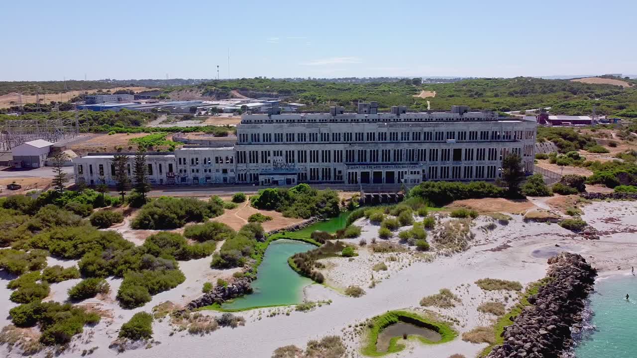 프레만틀의 오래된 발전소는 유령과 음모로 가득 차 있습니다.