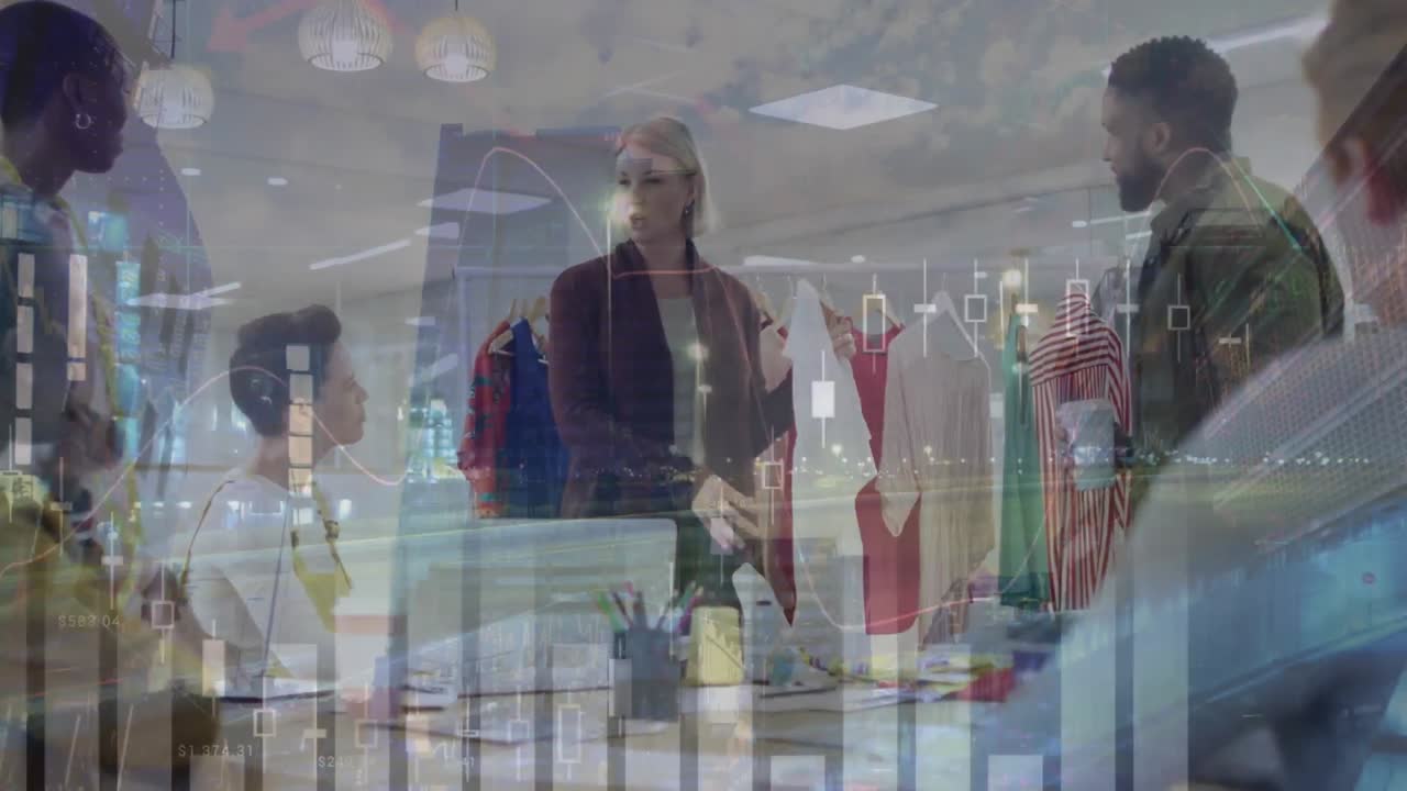 animación del procesamiento de datos financieros sobre diversas personas de negocios en la oficina