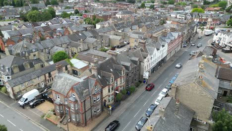 Reihe-Von-Reihenhäusern-Newmarket-Town-Suffolk-Großbritannien-Luftdrohne