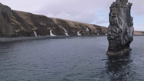 hvitserkur basalt stack, iceland