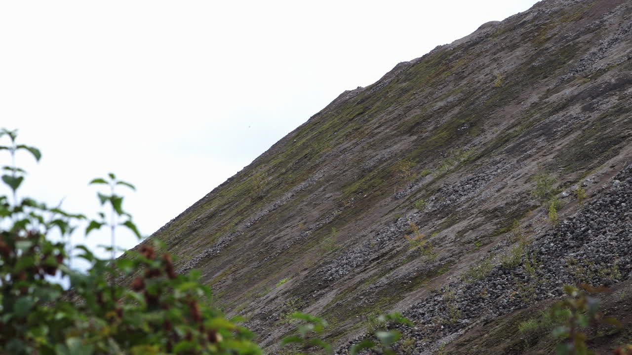 루마니아 resita의 슬래그 산 3