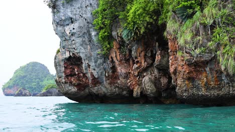 lush cliffs and turquoise waters in thailand