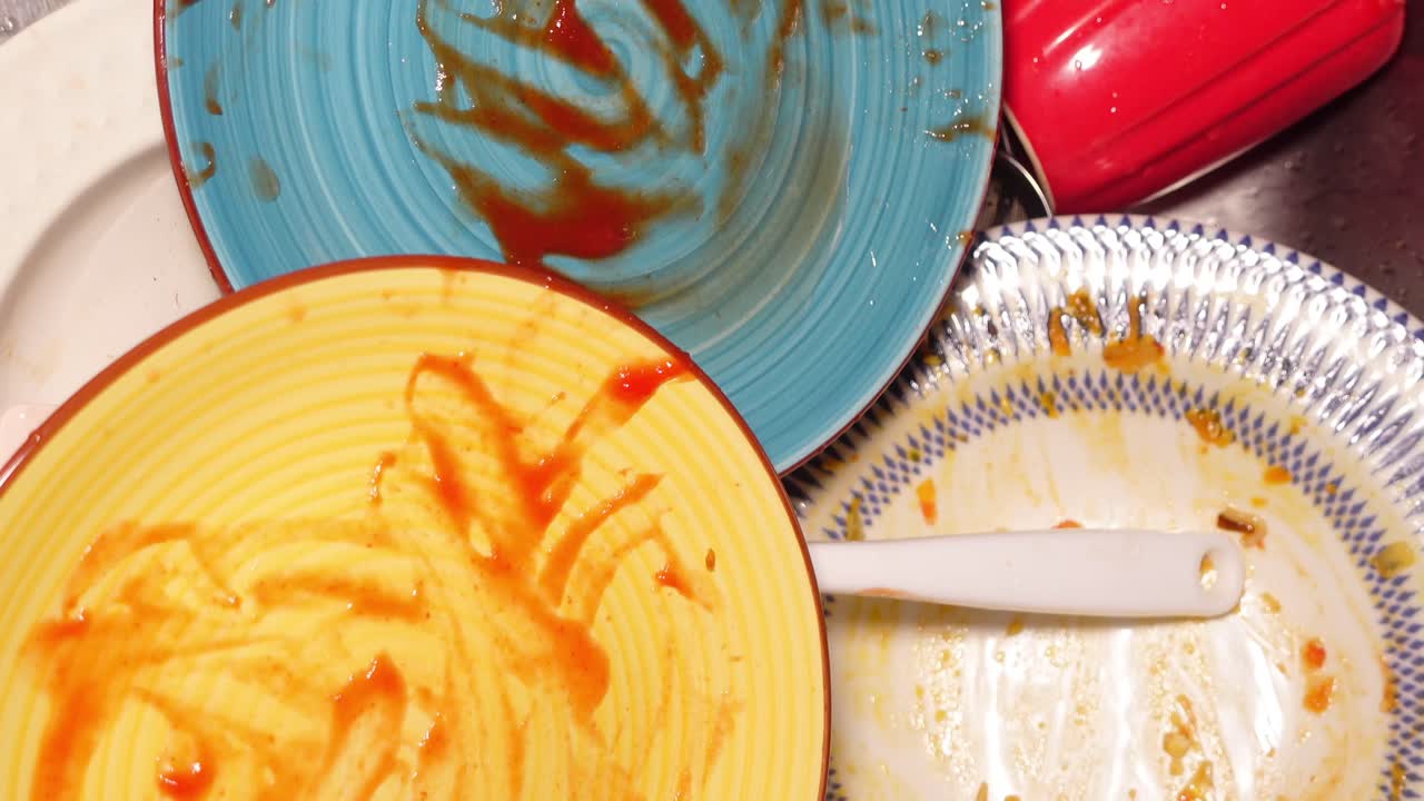 부 싱크대 에 있는 더러운 접시