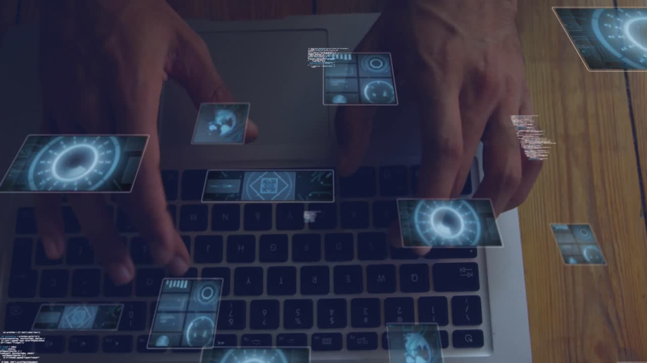 animación de procesamiento de datos y escaneo de ámbitos sobre la mujer usando portátil.