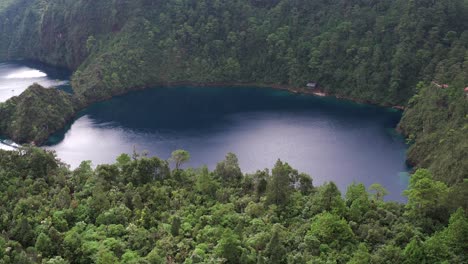 Toma-Aérea-De-Drones-De-Cinco-Lagos,-Parque-Nacional-Montebello,-Chiapas