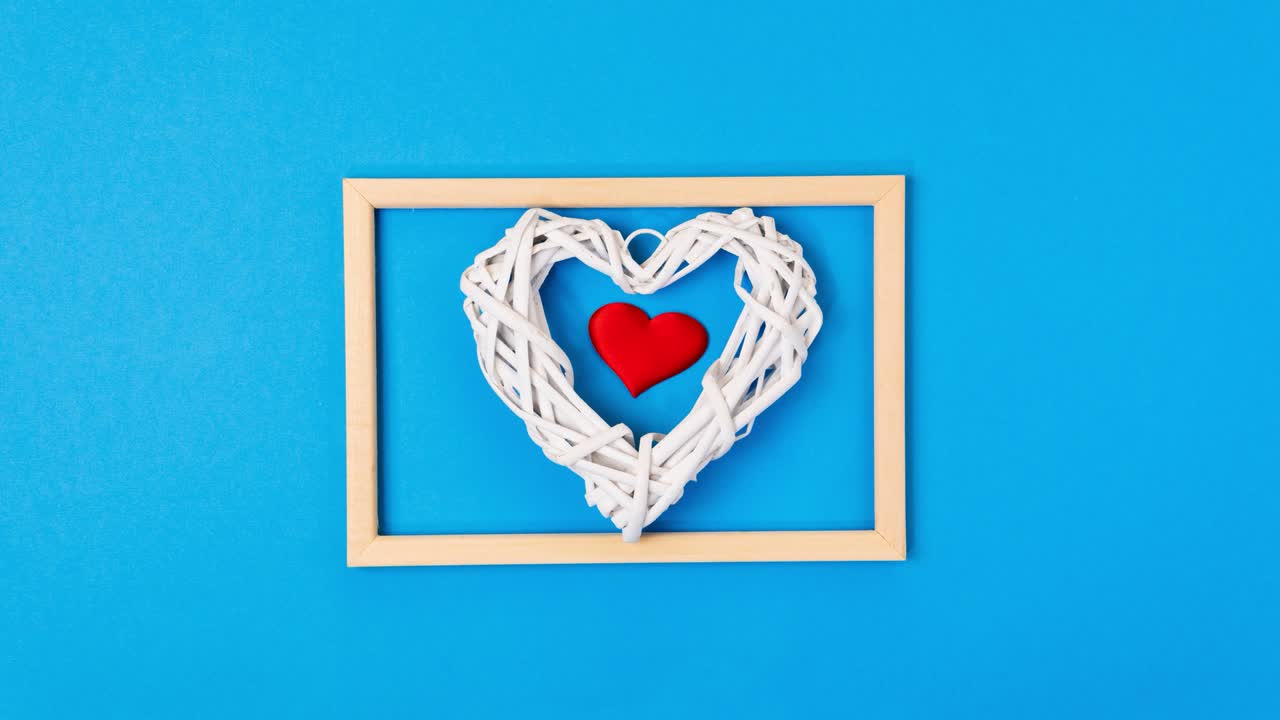 파란 배경에 대한 심장 박동은 발렌타인 데이 또는 어머니의 날에 사용할 수 있습니다.