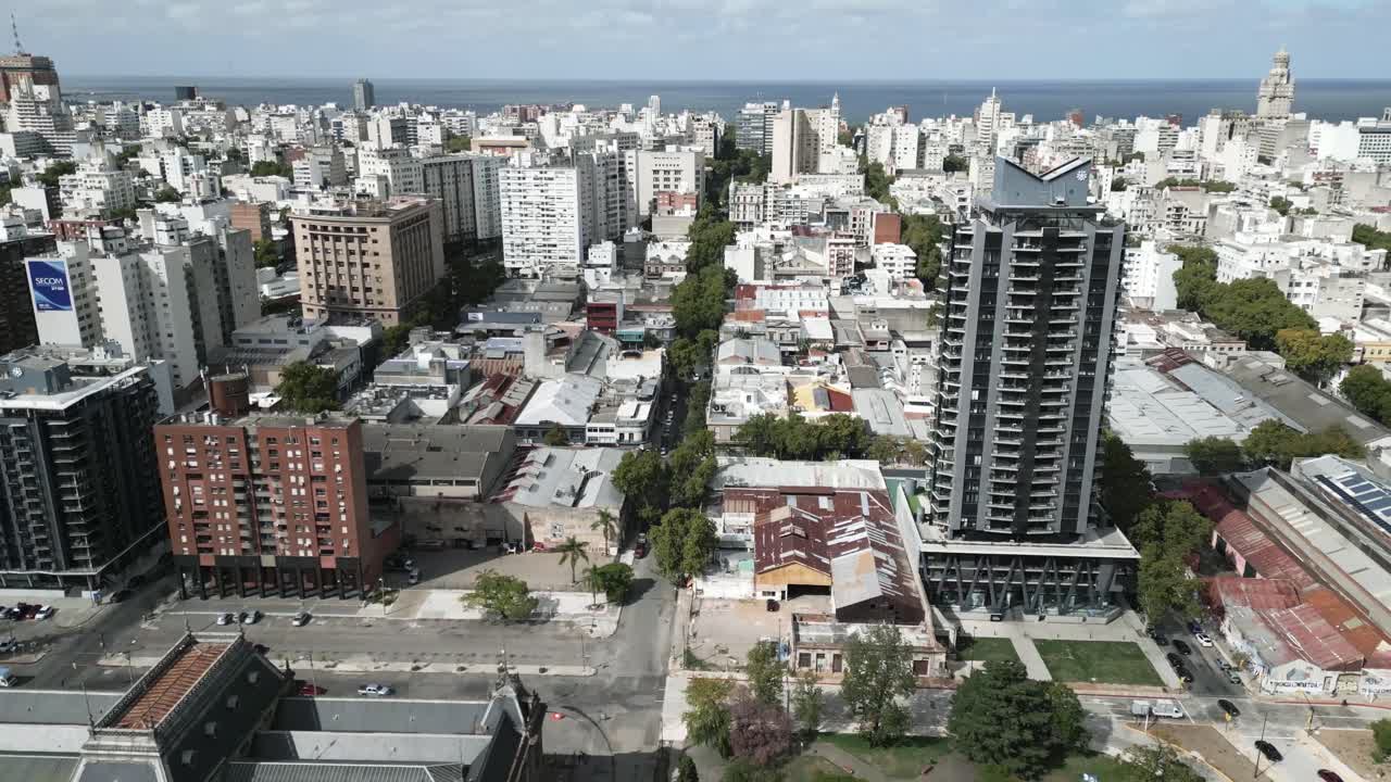 montevideo capital de uruguay vista aérea de la vieja estación de tren abandonada