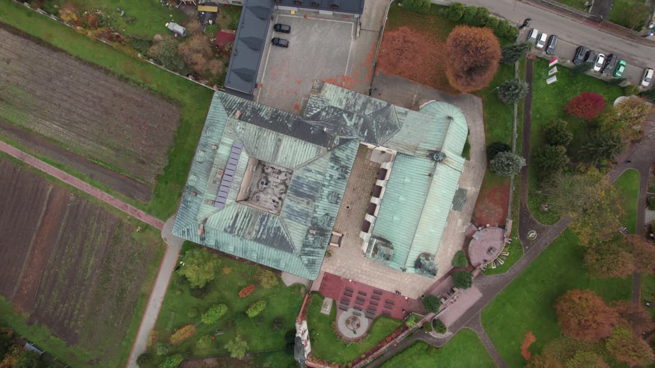 폴란드 의 자르키 에 있는 축복 받은 처녀 마리아 의 방문 교회