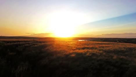 Landschaft-Bei-Sonnenuntergang