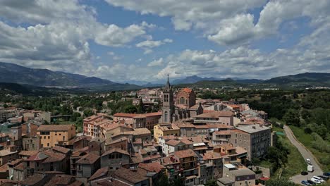 el pintoresco municipio de gironella en cataluña, españa, aero