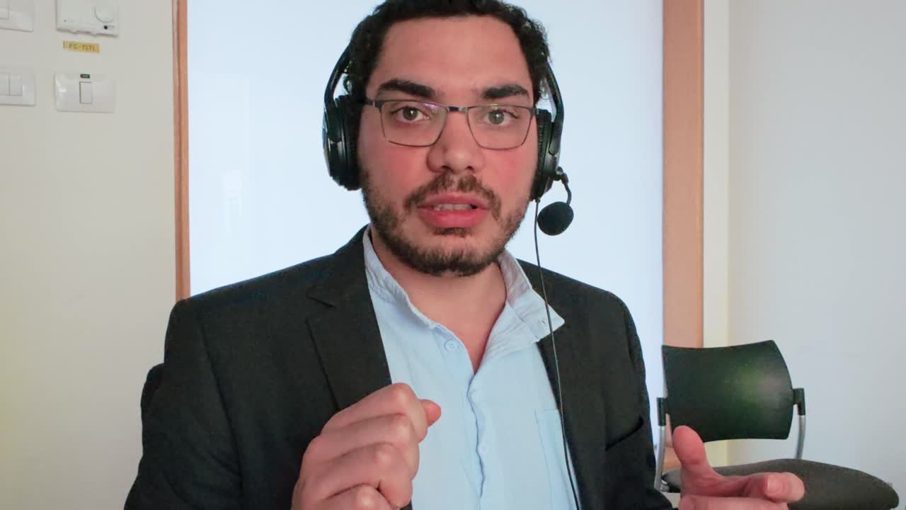 Colleague Sharing Ideas in an Online Collaboration