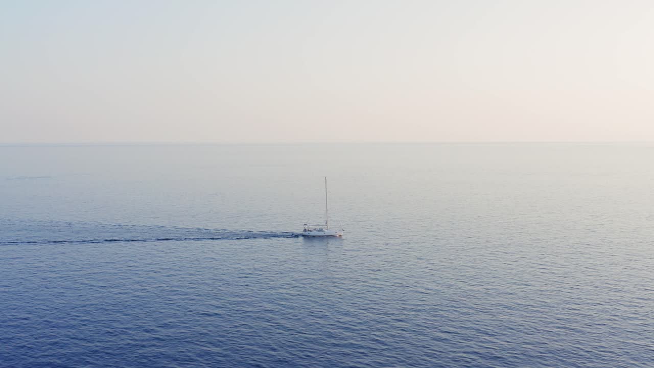 바다에 안개가 자욱한 날