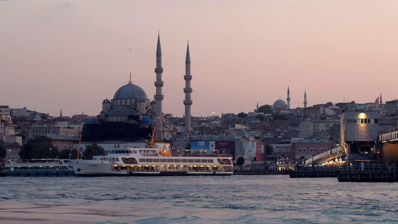 Sunset over Istanbul: Galata Bridge and the New Mosque