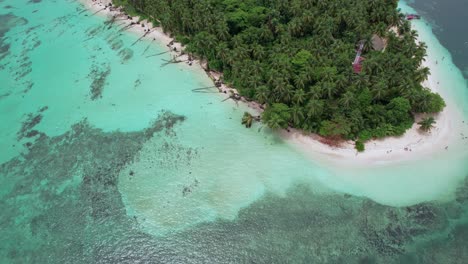 drone view of zapatilla cay in bocas del toro, panama_4k